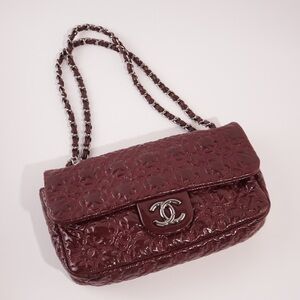Chanel Red patent Vintage Small Classic Flap Shoulder Bag